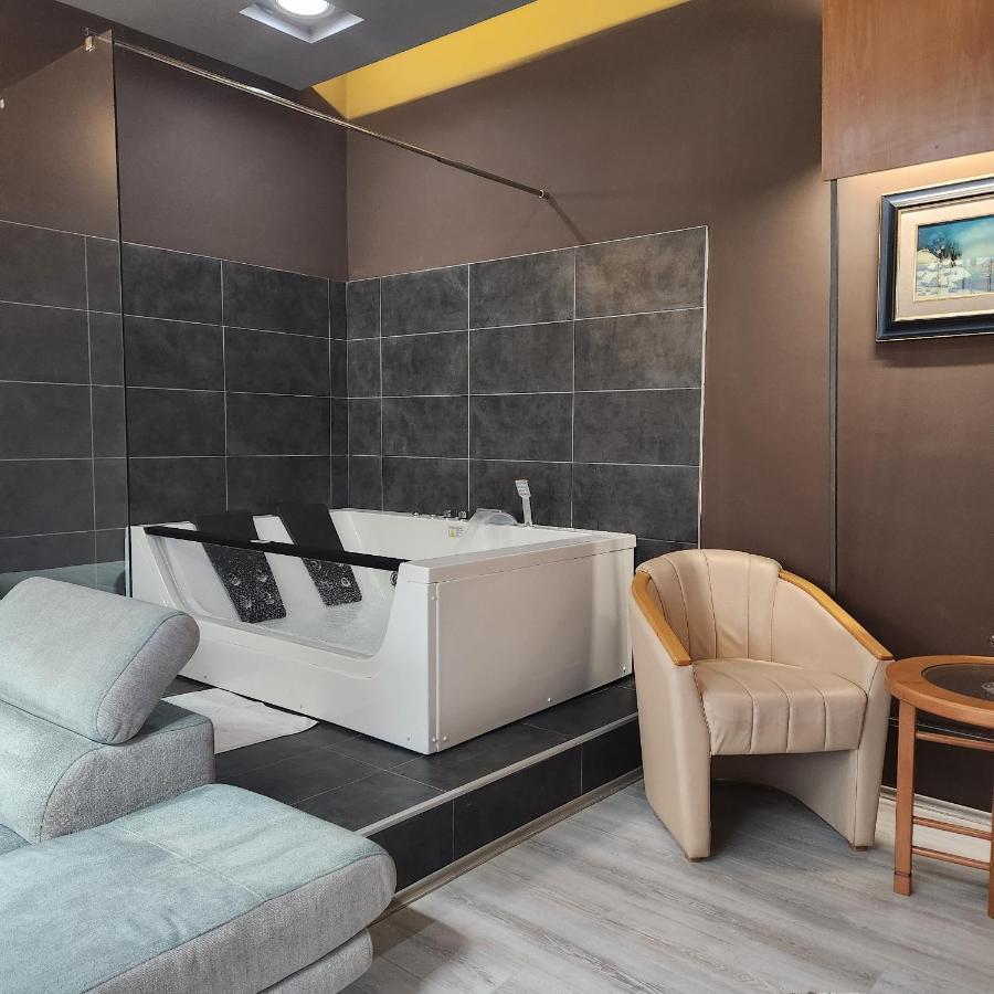 Aparthotel In Club Vrnjačka Banja Esterno foto